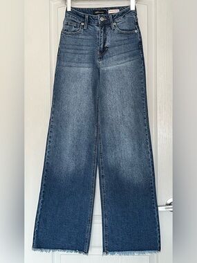 BCBGeneration High Rise Wide Leg Baggy Jeans Raw Hem Blue Denim Size 24